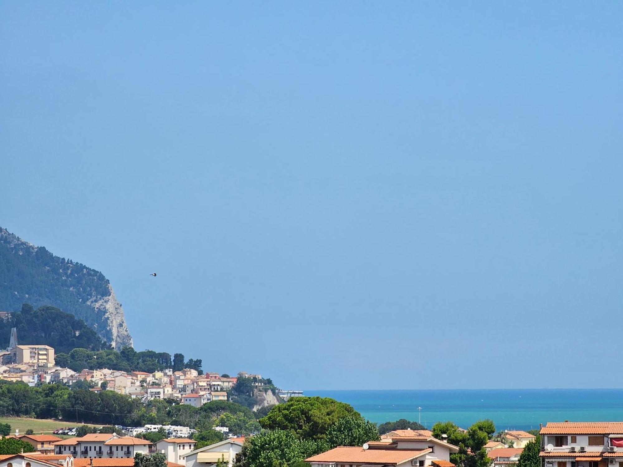 Voglia D'Amare Bed & Breakfast Numana Bagian luar foto